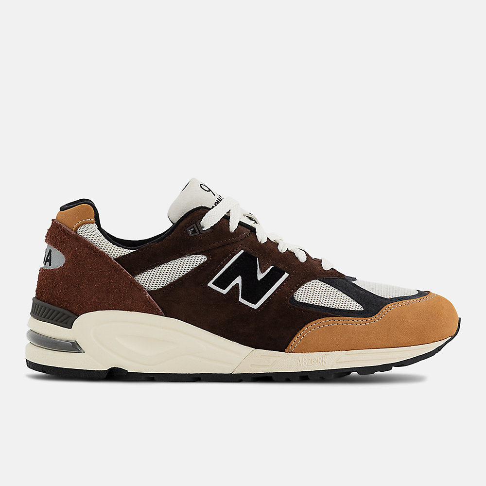 New Balance Made in USA 990v2 Shoes Black with Tan